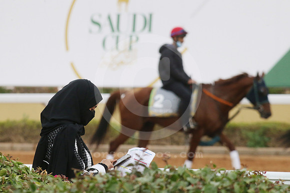 King_Abdulaziz_local_racegoers11