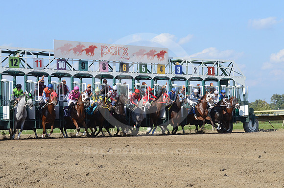 parxracing_start01_hr