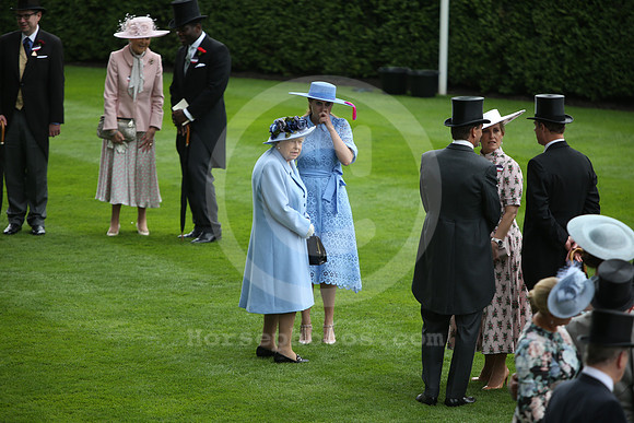 19RoyalAscot_procession05_cg