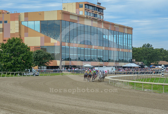 parx_grandstand05_ko
