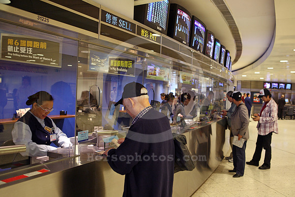 hongkong_betting02_fs
