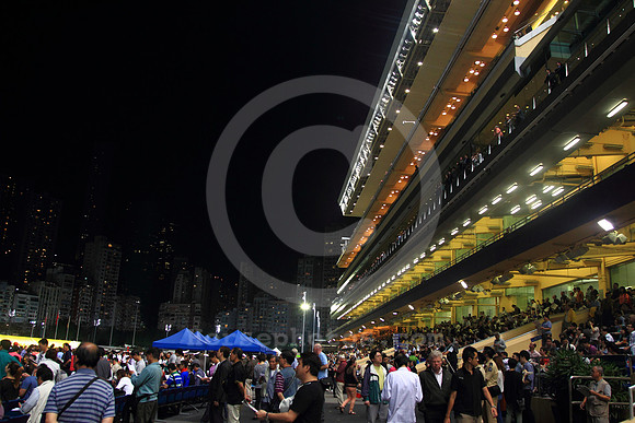 HAPPYVALLEYRACECOURSE21_tm
