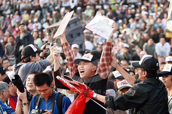 hongkong_fans08_fs