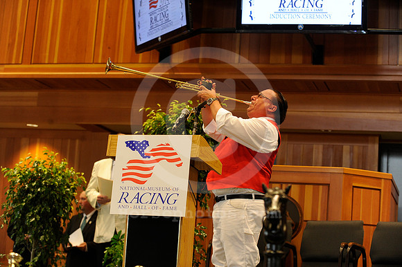 2014_hof_bugler01_hr