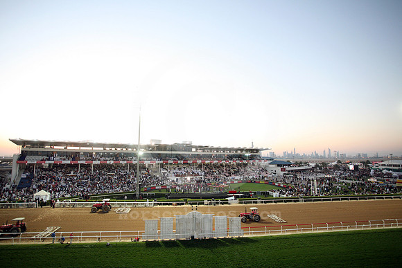 dubai_grandstand246_fs