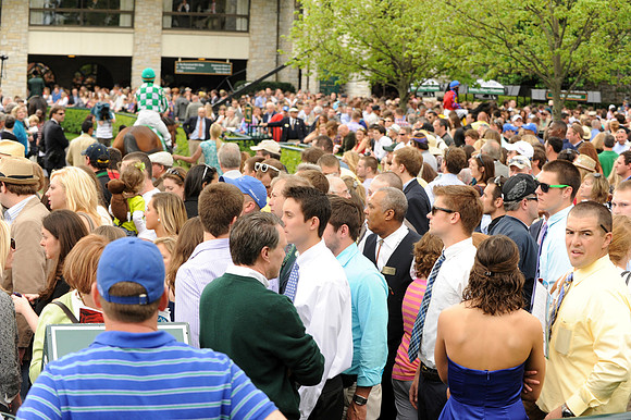 keenelandcrowd31_me