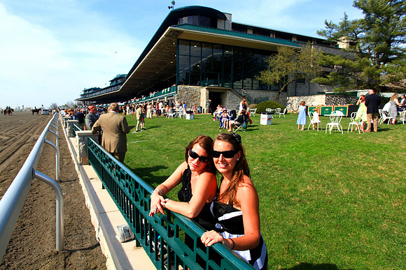 keenelandcrowd26_tt