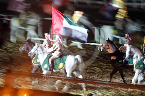 dubai_opening03_fs