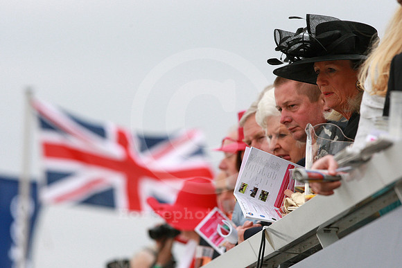 audience_epsom_unionjack83_fs