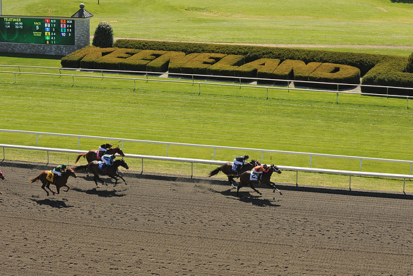 keenelandscene05_me