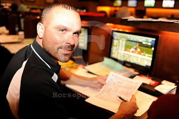 NHC11_243_jeffhartz01_hr