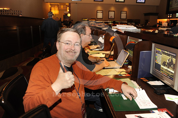nhc11_253_lindsayhurst01_hr