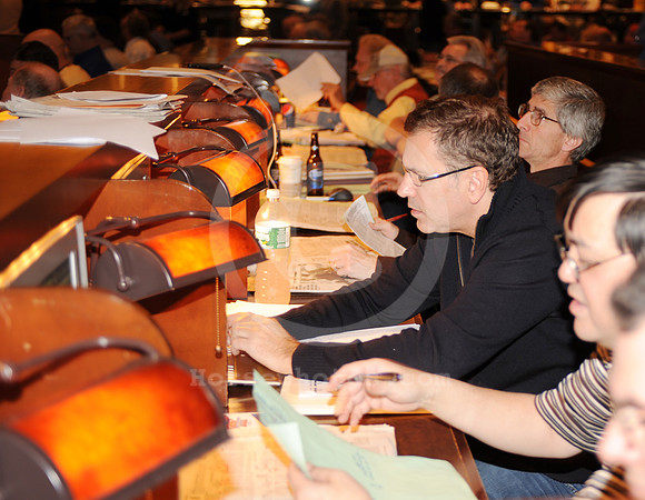nhc_2010_sportsbook03_hr