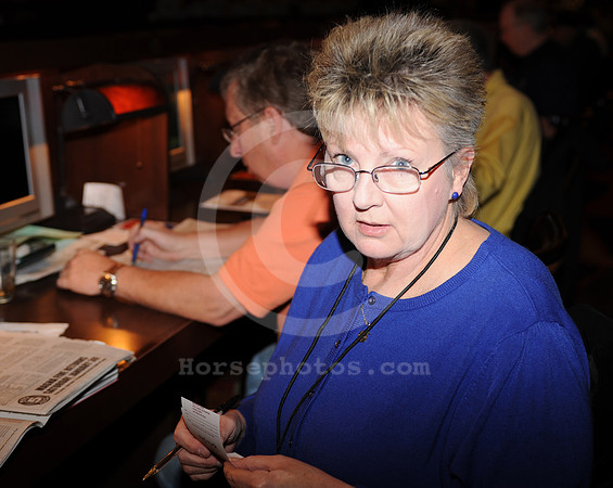 nhc_2010_104_hr