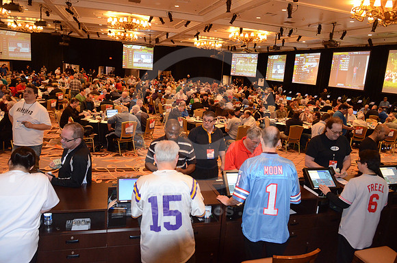 nhc13_sportsbook04_hr