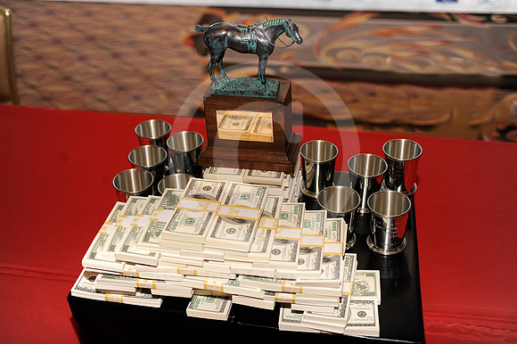 nhc14_eclipse_trophy02