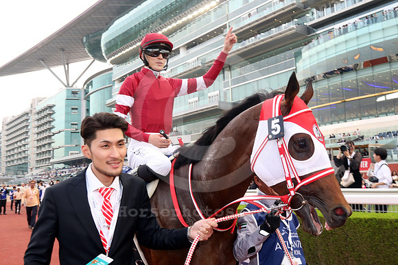Forever Young560MEYDAN