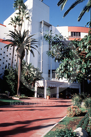 bc84hollywoodpark02_hr