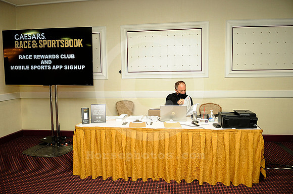 nhc21_caesars_sponsor01