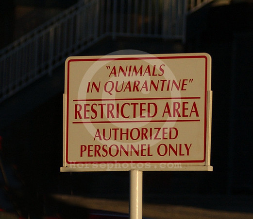 quarantine_sign01_hr