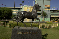 bcstatue17_hr