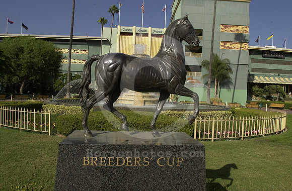 bcstatue17_hr