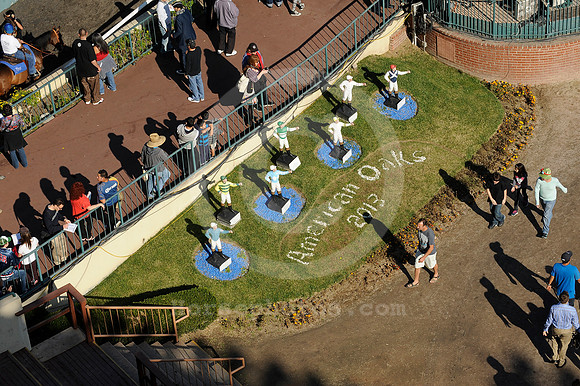 hollywoodpark_lawnjockeys01_hr