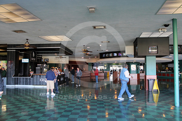 hollywoodpark_grandstand01_cg