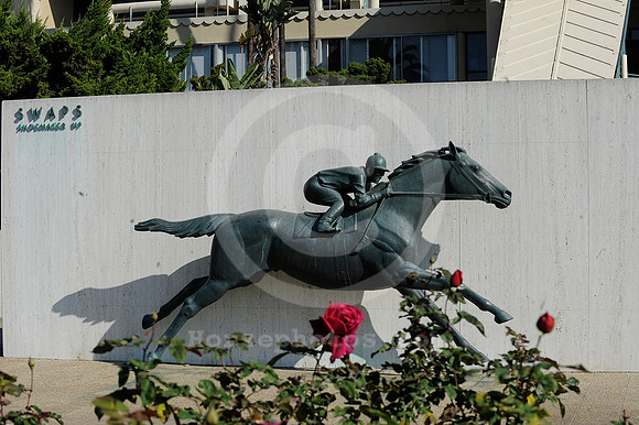 hollywoodpark_swapsstatue07_hr