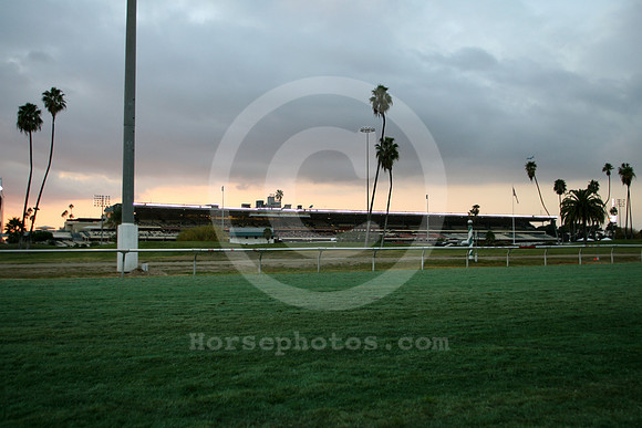 hollywoodpark_grandstand07_cg