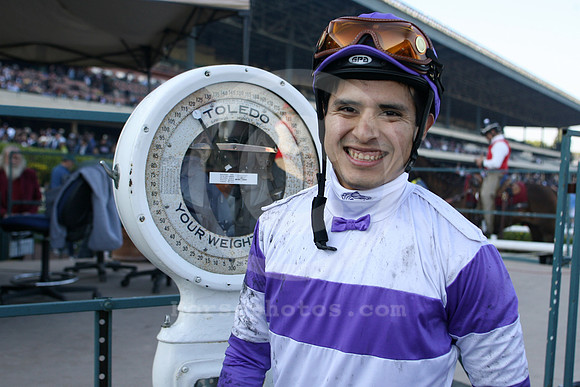 hollywoodpark_jockeyscale05_cg
