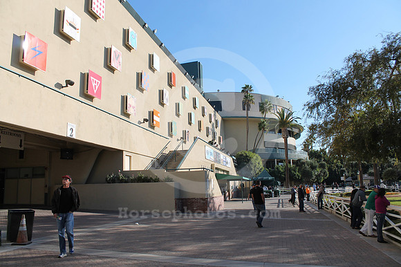 hollywoodpark_paddock02_cg
