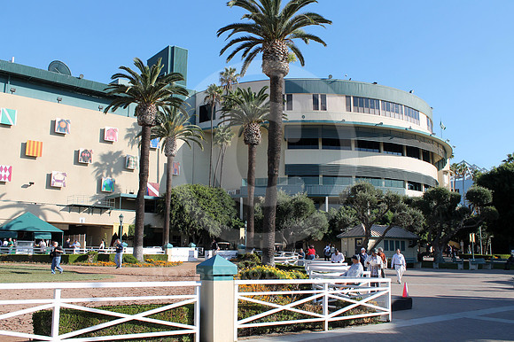 hollywoodpark_paddock04_cg