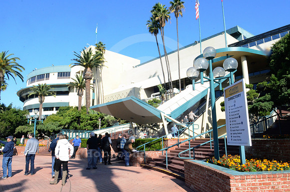 hollywoodpark_grandstand20_hr