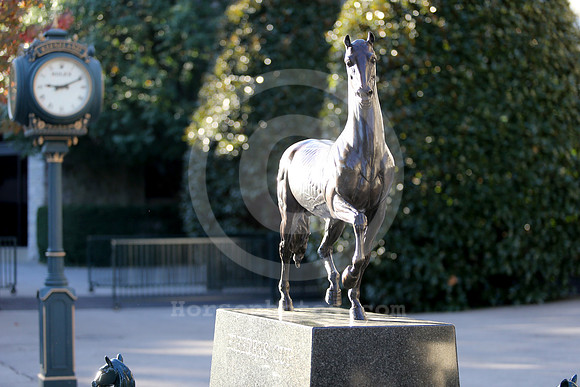 BC20_statue04_cg