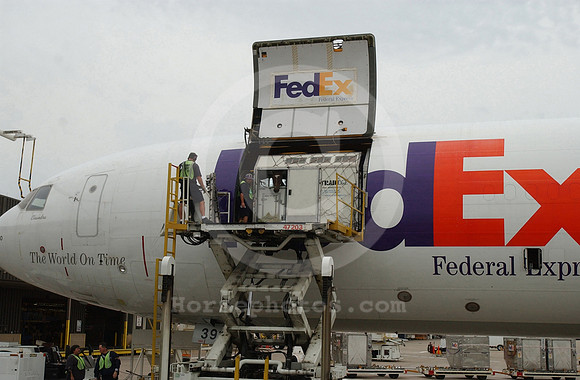 bc04_fedex04r_jt