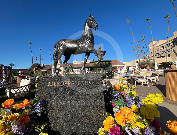 breeders_cup_statue_2024_03