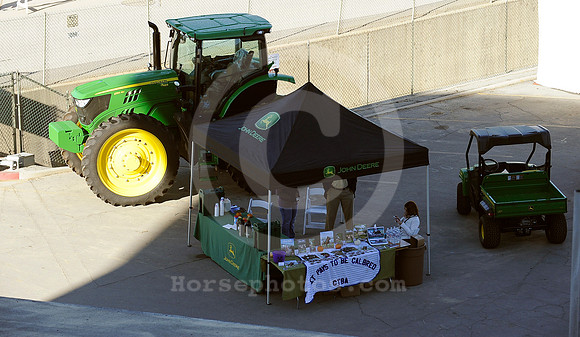 bc16_johndeere02_hr