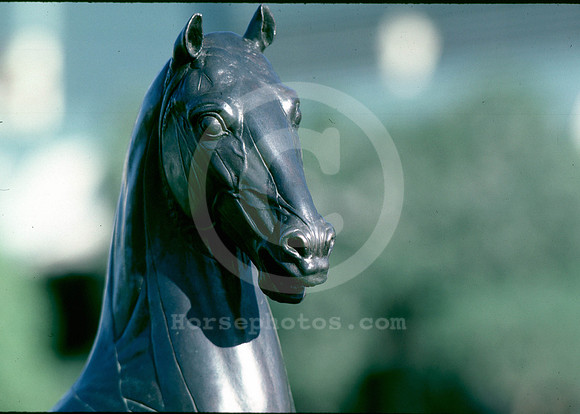 bc86statue01