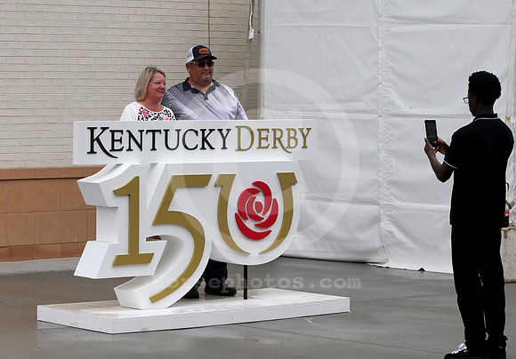 2024oaksdayscene08_cg