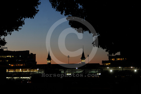 churchilldowns_spires100_hr