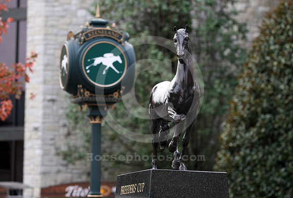 breederscupstatue32_cg