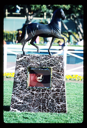 86_bc_statue01