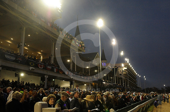 bc11_crowd_02_hr
